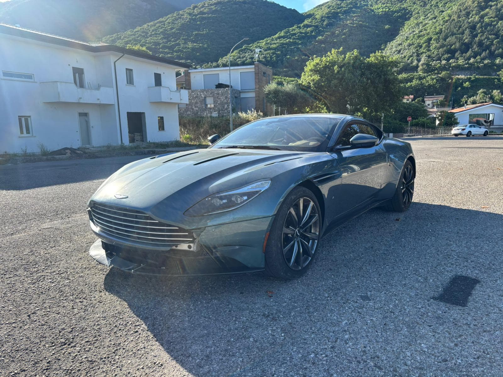 Aston Martin DB11 Volante